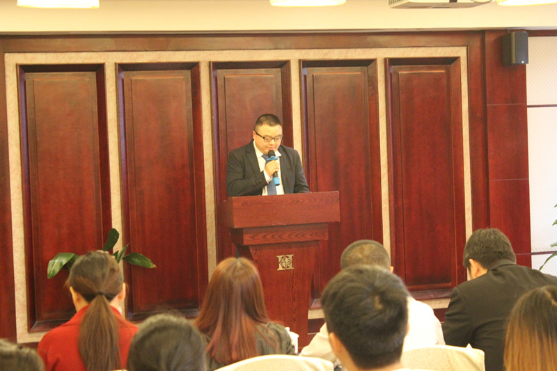 為夢想而戰(zhàn)—新思路裝飾召開四月工作總結大會