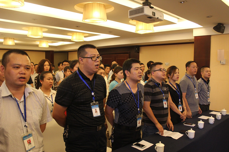 乘風破浪，再創(chuàng)輝煌——新思路裝飾召開七月工